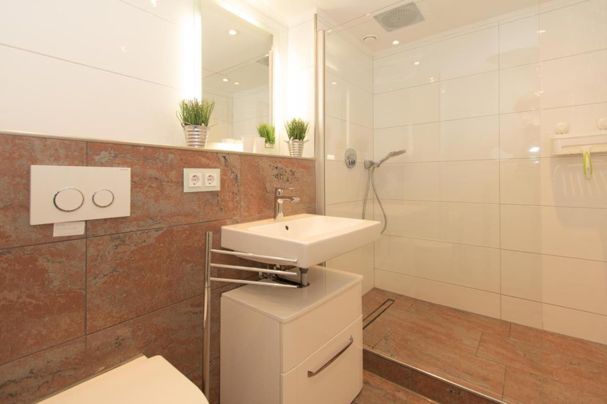 Hebben Haus Atrium Apartment Вестерланд Екстериор снимка